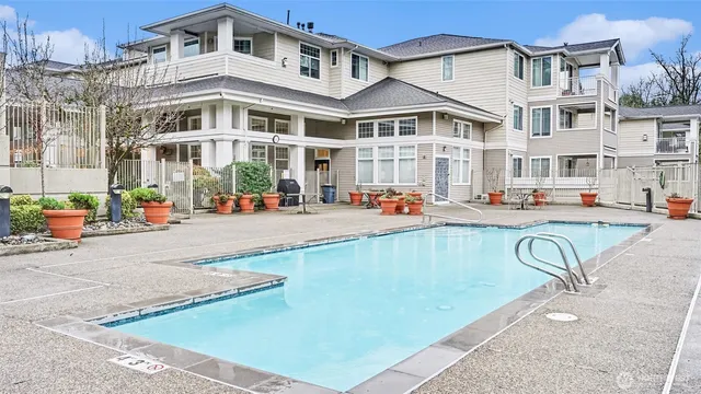 $486,900 | 2244 132nd Avenue Southeast, Unit B305, Bellevue, WA 98005