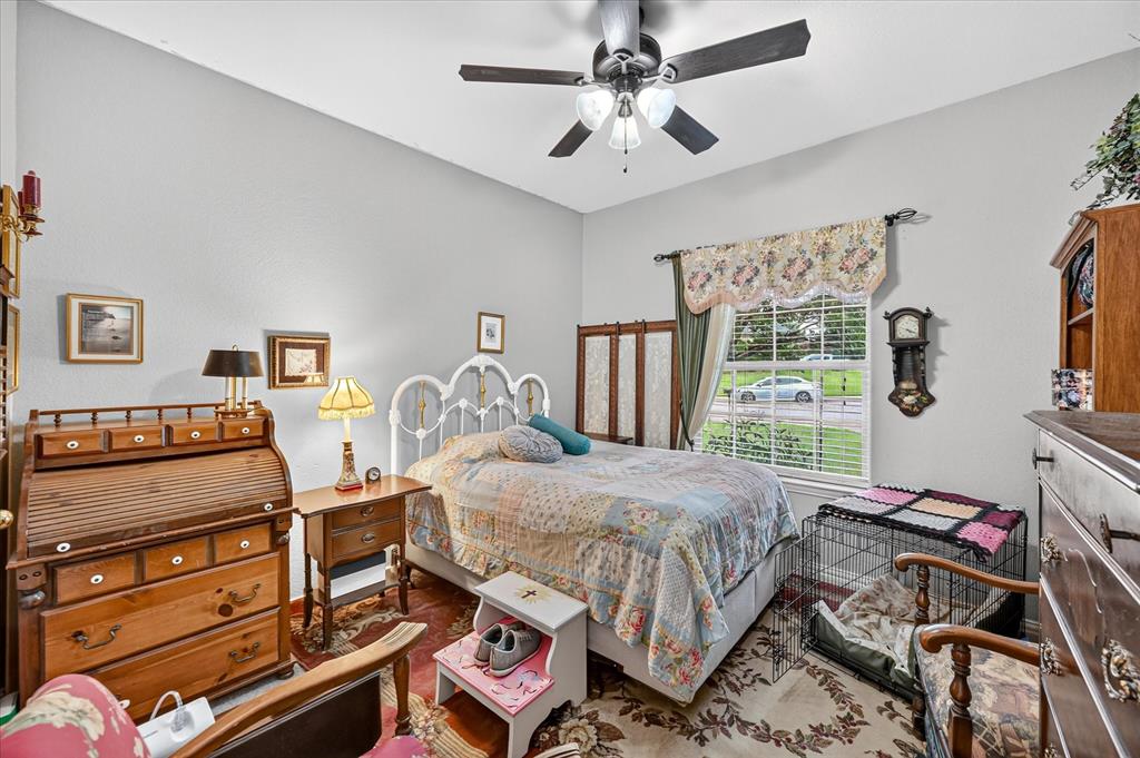 851 Bridle Path Burleson, TX 76028 - Photo 27 of 40