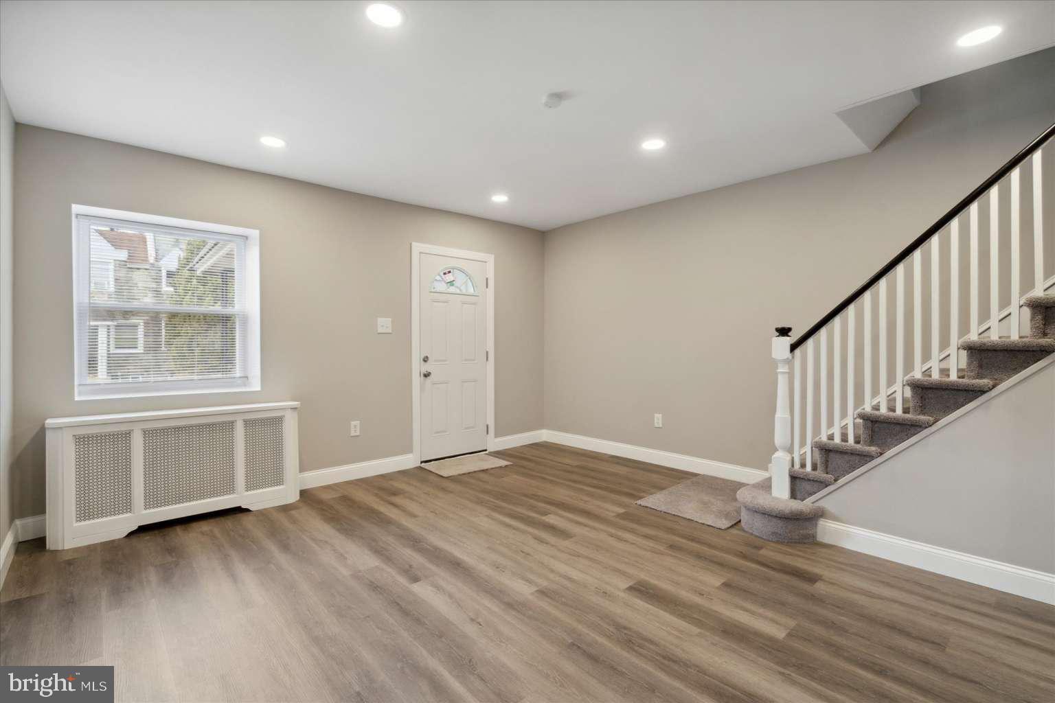 363 Margate Road Upper Darby, PA 19082 - Photo 3 of 24