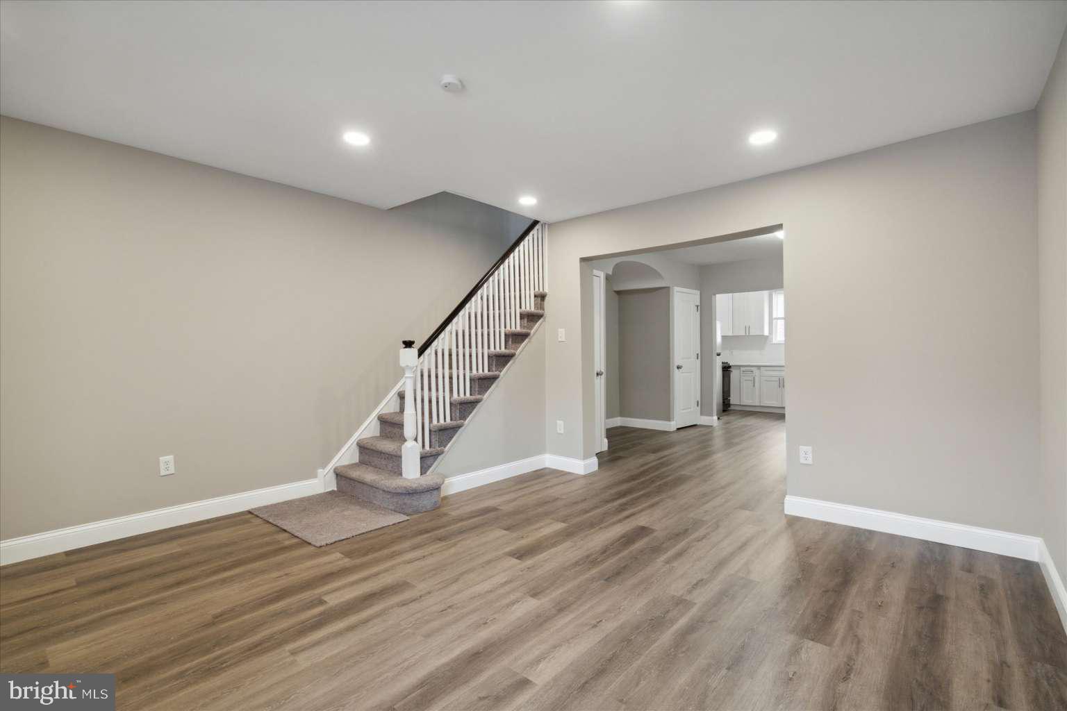 363 Margate Road Upper Darby, PA 19082 - Photo 4 of 24