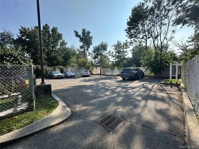 a view of a backyard with garden