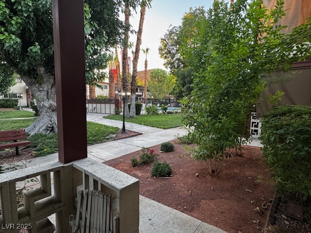 350 East Desert Inn Road, Unit D102 Las Vegas, NV 89109 - Photo 8 of 28 Gallery Image 8