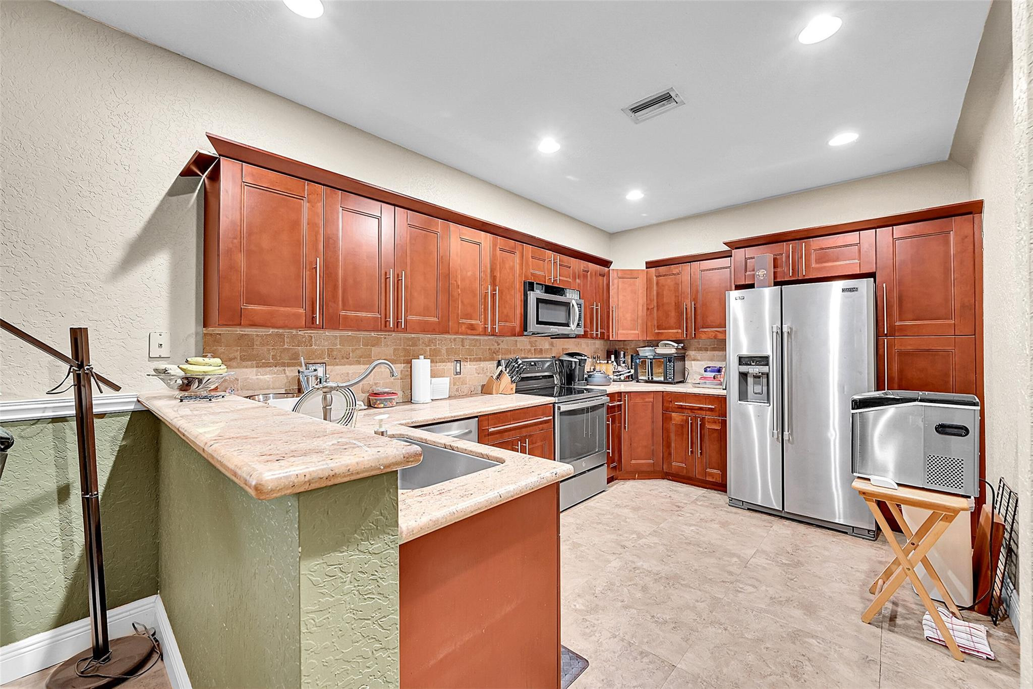 3585 Simms Street Hollywood, FL 33021 - Photo 7 of 52 Photo 7