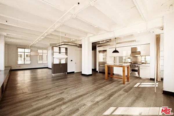$4,980 | 6253 Hollywood Boulevard, Unit 702, Los Angeles, CA 90028