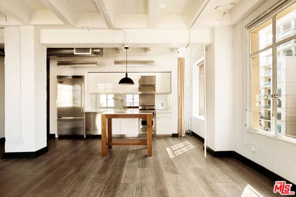 $4,980 | 6253 Hollywood Boulevard, Unit 702, Los Angeles, CA 90028