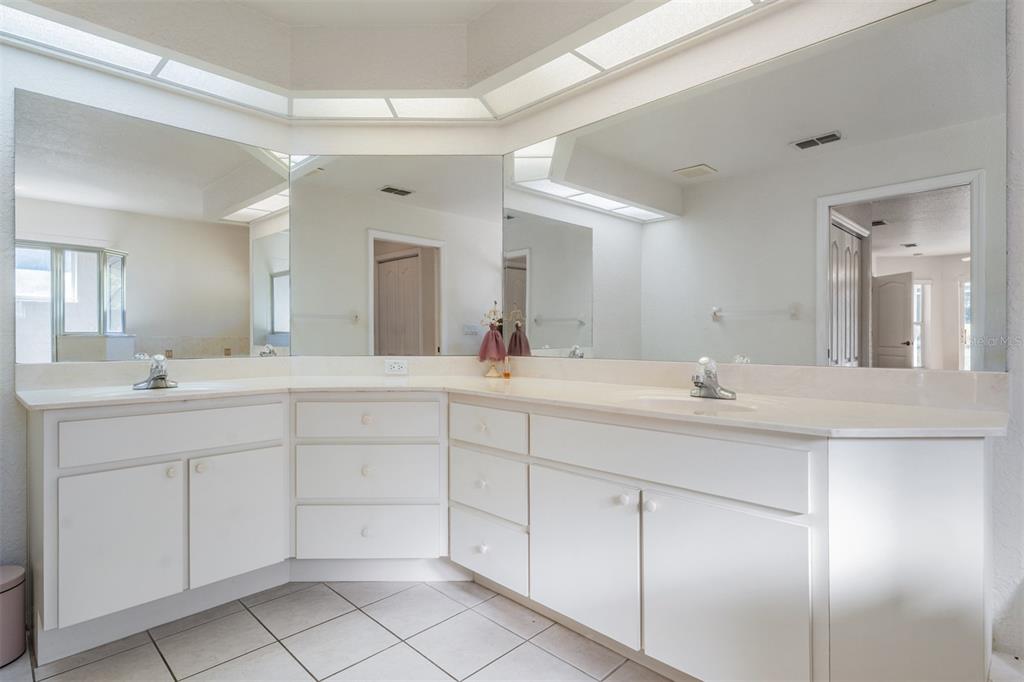 16402 Fringe Tree Drive Spring Hill, FL 34610 - Photo 19 of 51