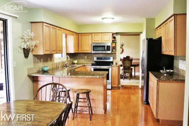 1552 Kings Bridge Road Grand Blanc, MI 48439 - Photo 3 of 17 20450238-2.JPG