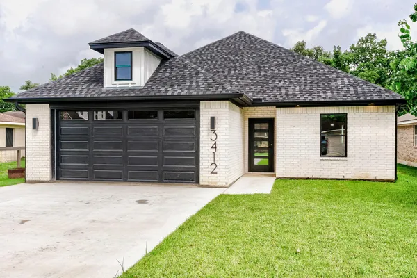 $335,000 | 3412 Avenue East, Nederland, TX 77627
