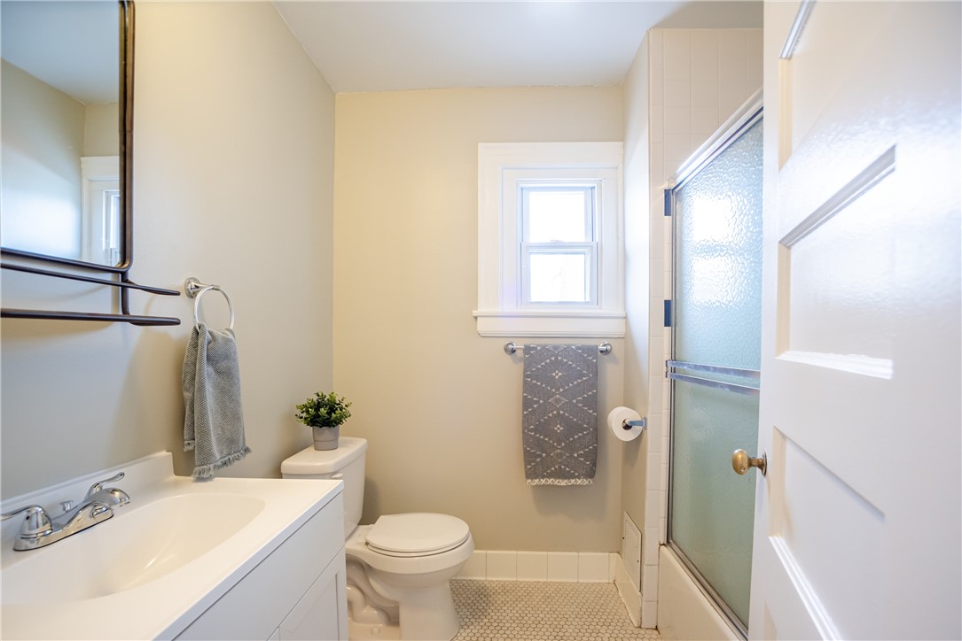 212 Culver Road, Unit 2 Rochester, NY 14607 - Photo 17 of 22 Full Bath #2