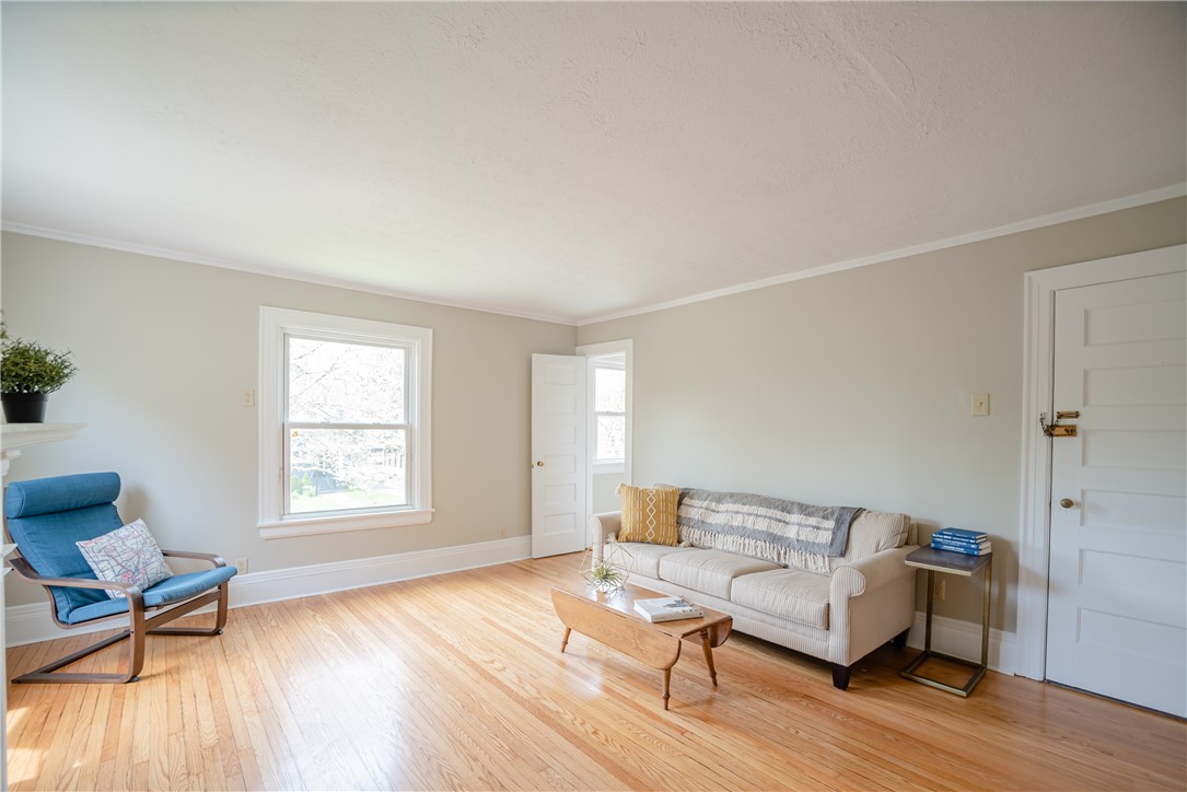 212 Culver Road, Unit 2 Rochester, NY 14607 - Photo 3 of 22 Living Room