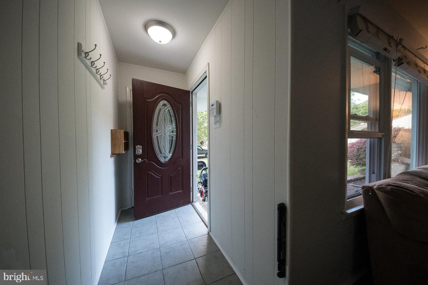 520 Beverly Drive Magnolia, NJ 08049 - Photo 5 of 35