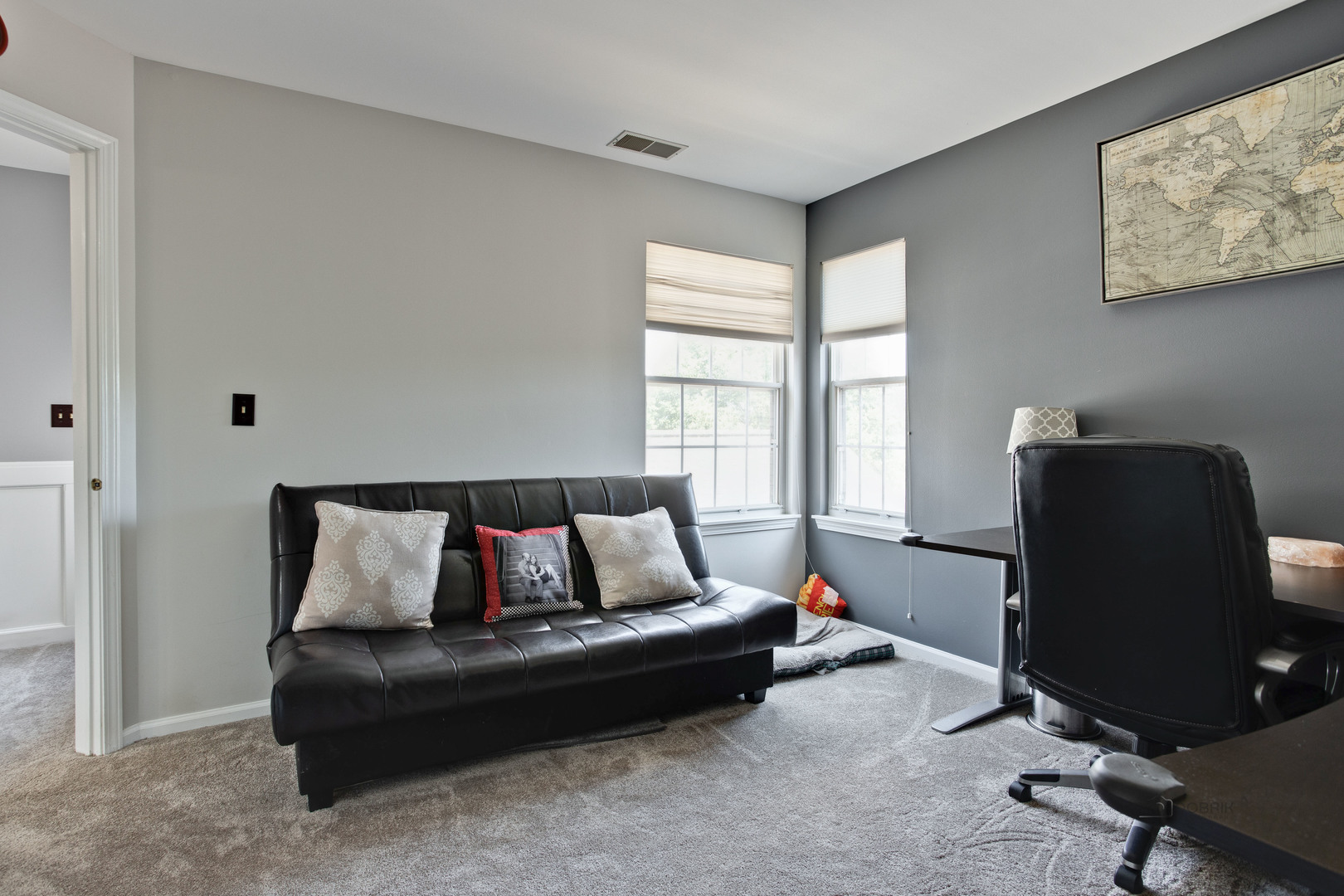 17898 Braewick Road Gurnee, IL 60031 - Photo 18 of 25 a living room with furniture and a window