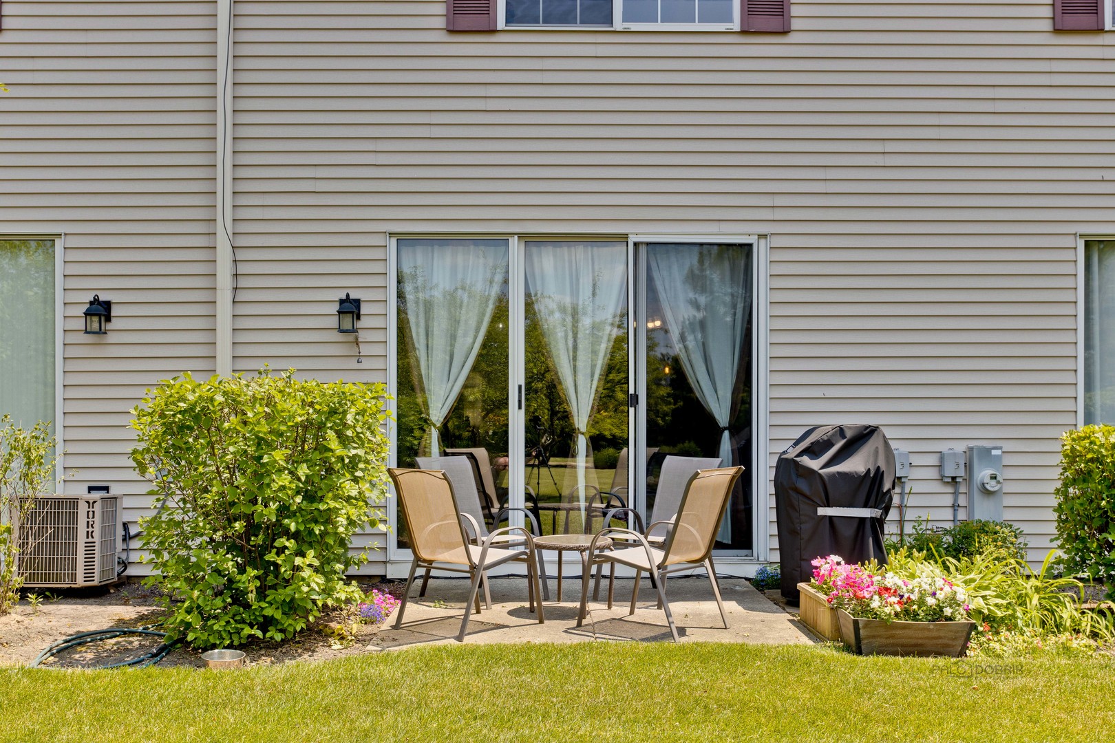 17898 Braewick Road Gurnee, IL 60031 - Photo 21 of 25 a front view of a house with patio