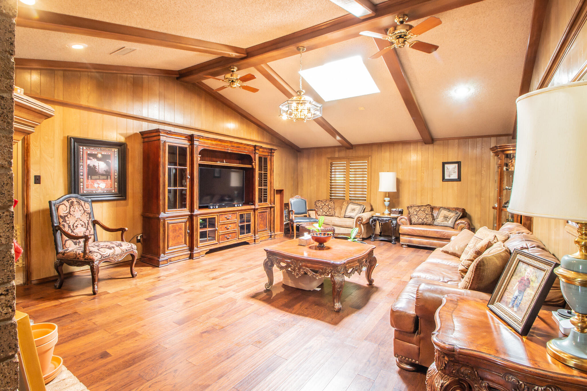 4213 88th Place Lubbock, TX 79423 - Photo 6 of 40 a living room with furniture