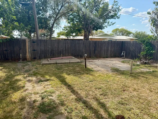 a front view of house with yard