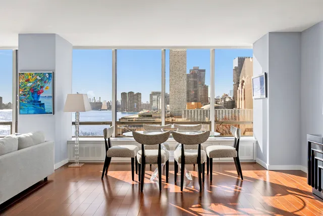 $2,250,000 | 870 United Nations Plaza, Unit 10G | Midtown East