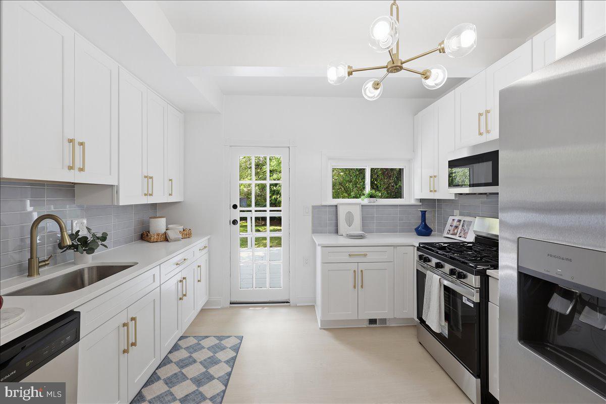 4803 Somerset Road Riverdale, MD 20737 - Photo 6 of 34 Gallery Image 6