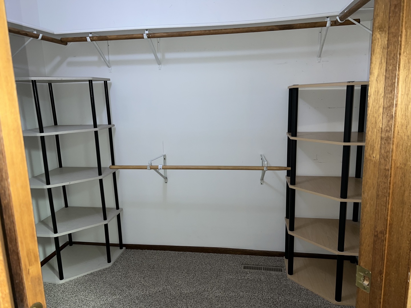 39-w139 Adobe Ridge Elgin, IL 60124 - Photo 14 of 26 a view of staircase with a rug