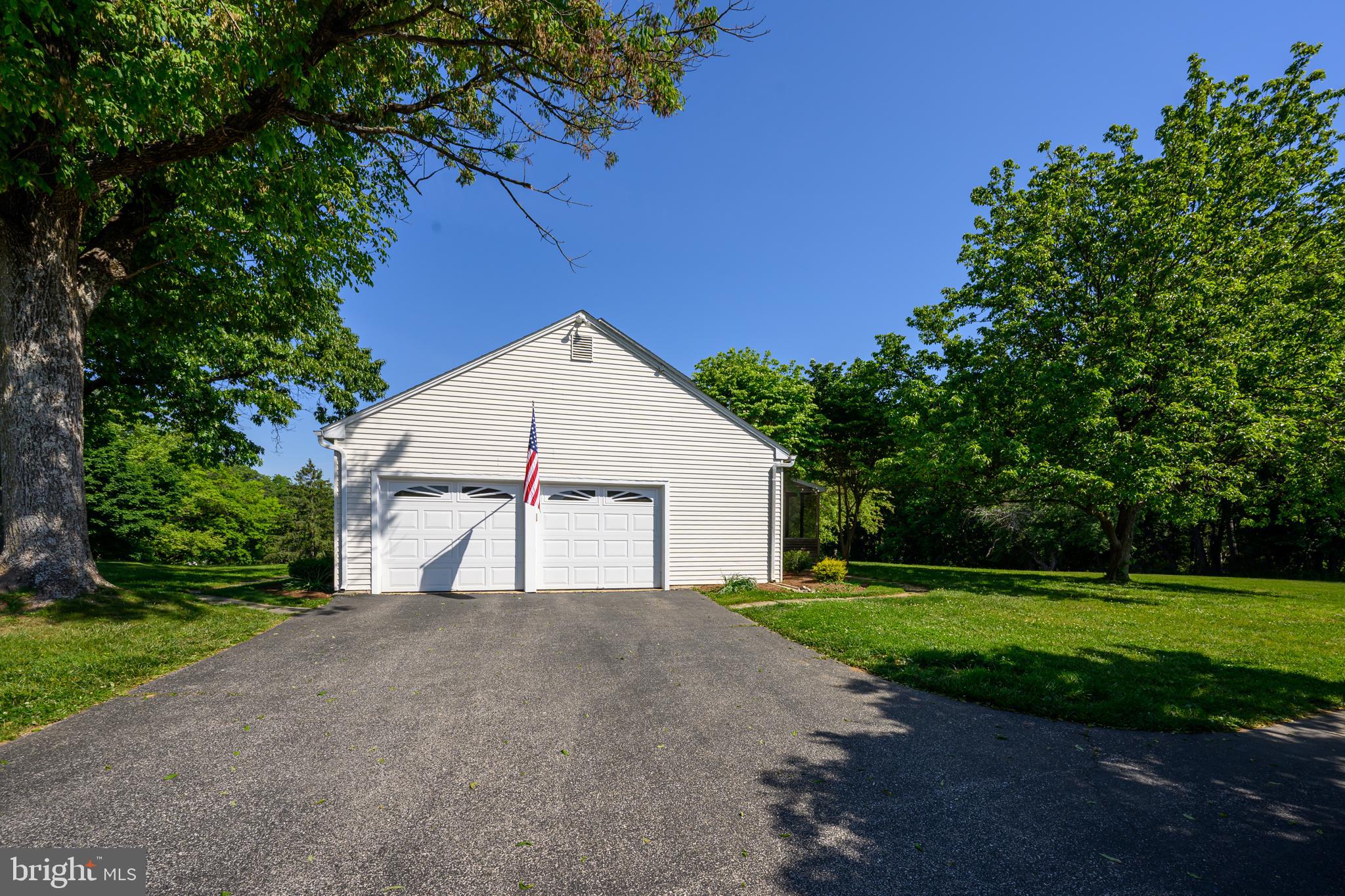 21 College View Road Malvern, PA 19355 - Photo 29 of 35 2-Car side entry garage