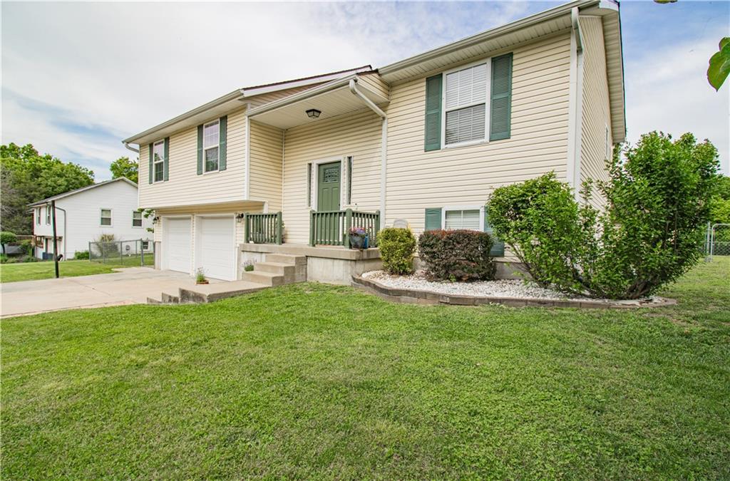 139 Southeast 621 Road Warrensburg, MO 64093 - Photo 4 of 33