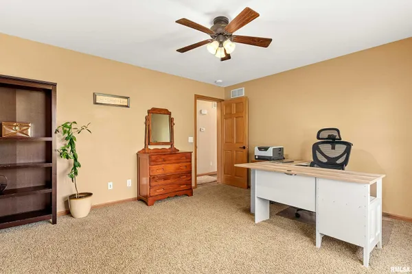 $359,900 | 28948 Woodside Drive, Canton, IL 61520