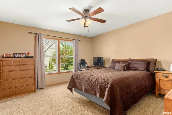 $359,900 | 28948 Woodside Drive, Canton, IL 61520