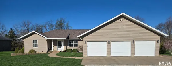 $359,900 | 28948 Woodside Drive, Canton, IL 61520