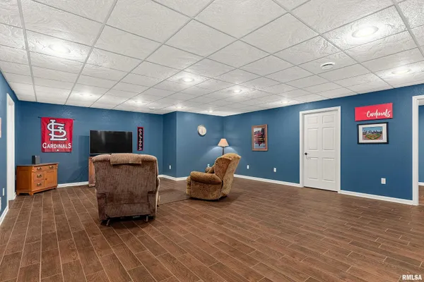 $359,900 | 28948 Woodside Drive, Canton, IL 61520