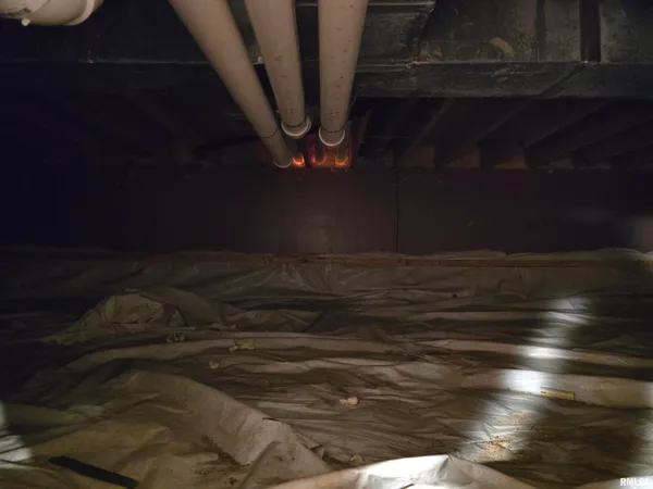 $359,900 | 28948 Woodside Drive, Canton, IL 61520