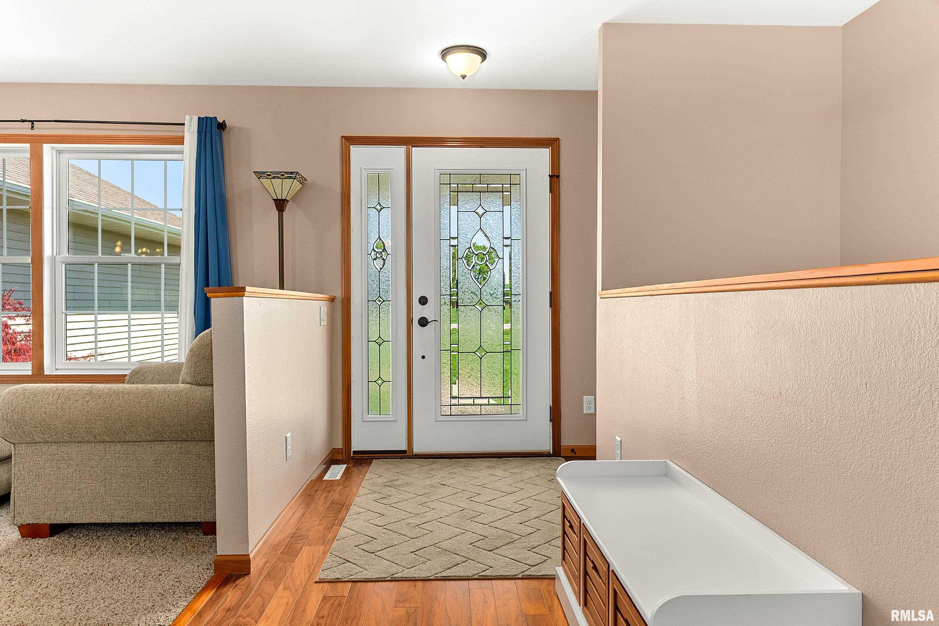 28948 Woodside Drive Canton, IL 61520 - Photo 5 of 54