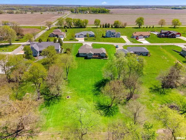 $359,900 | 28948 Woodside Drive, Canton, IL 61520