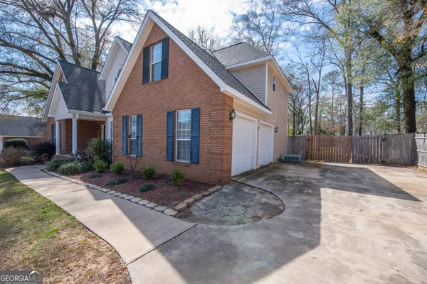 $325,000 | 218 Misty Valley Lane, Bonaire, GA 31005