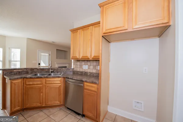 $325,000 | 218 Misty Valley Lane, Bonaire, GA 31005