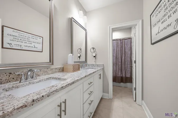 $2,650 | 5207 White River Road, Darrow, LA 70725