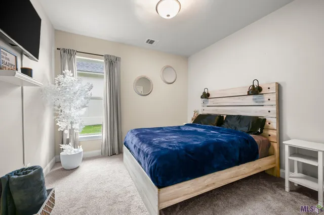 $2,650 | 5207 White River Road, Darrow, LA 70725