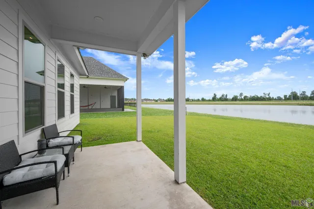 $2,650 | 5207 White River Road, Darrow, LA 70725