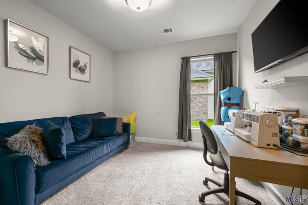 $2,650 | 5207 White River Road, Darrow, LA 70725