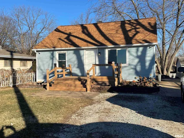 $129,900 | 208 West Muller Road, East Peoria, IL 61611
