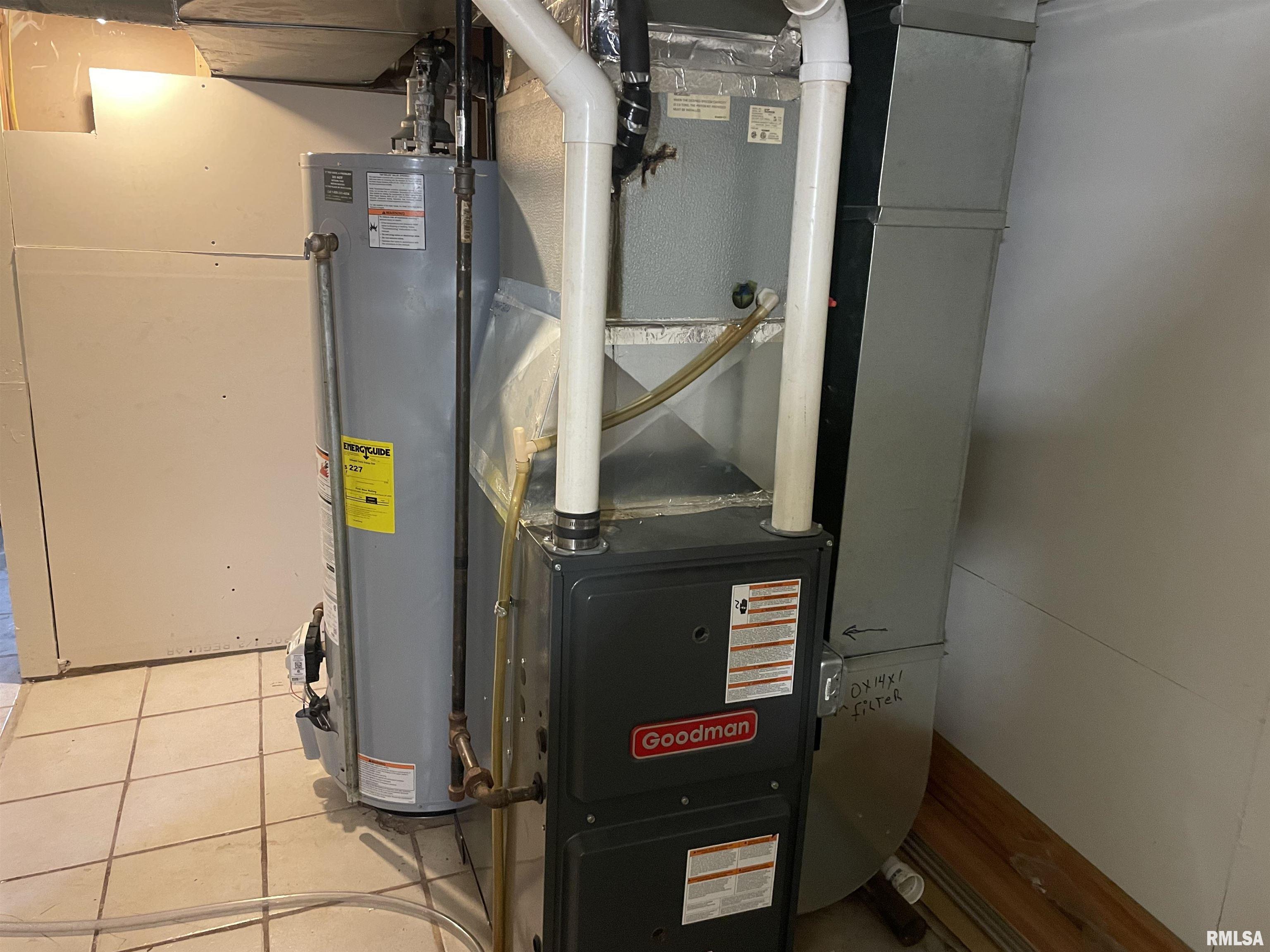 208 West Muller Road East Peoria, IL 61611 - Photo 14 of 17