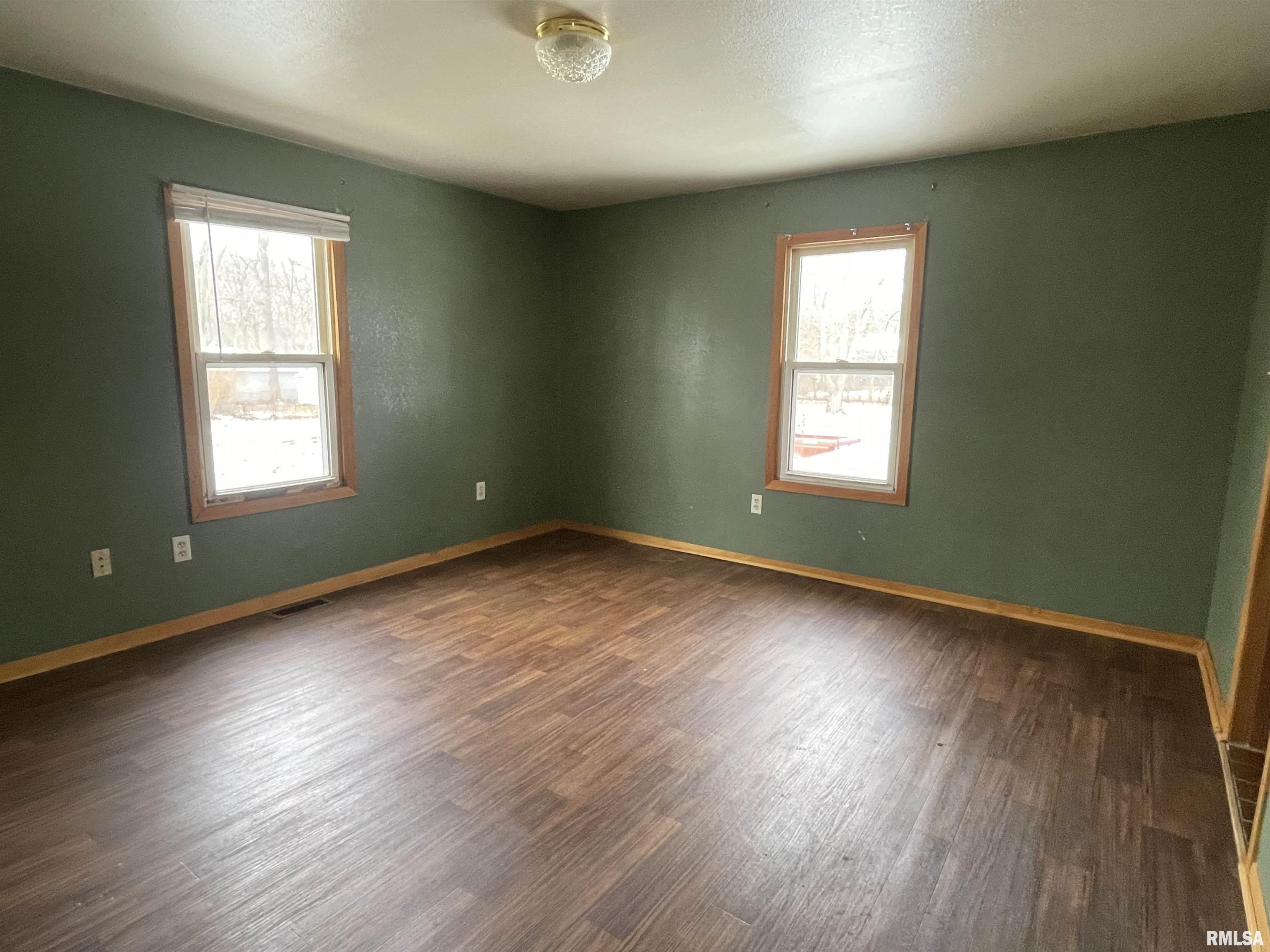 208 West Muller Road East Peoria, IL 61611 - Photo 6 of 17