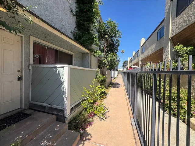 $415,000 | 8936 Willis Avenue, Unit 9, Panorama City, CA 91402