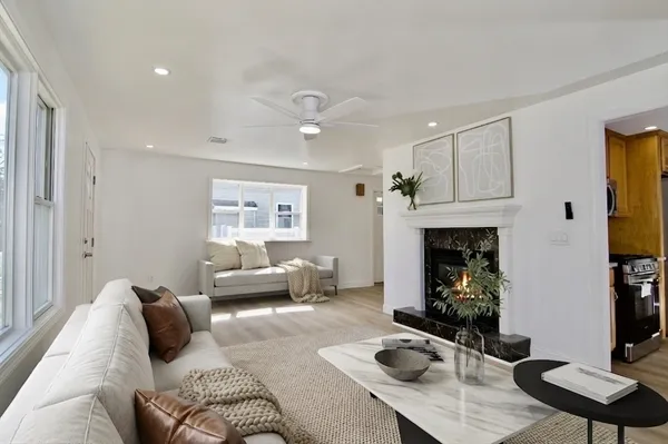 $349,900 | 28 Old Lane Road, Springfield, MA 01129