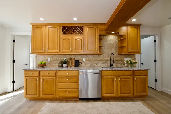 $349,900 | 28 Old Lane Road, Springfield, MA 01129