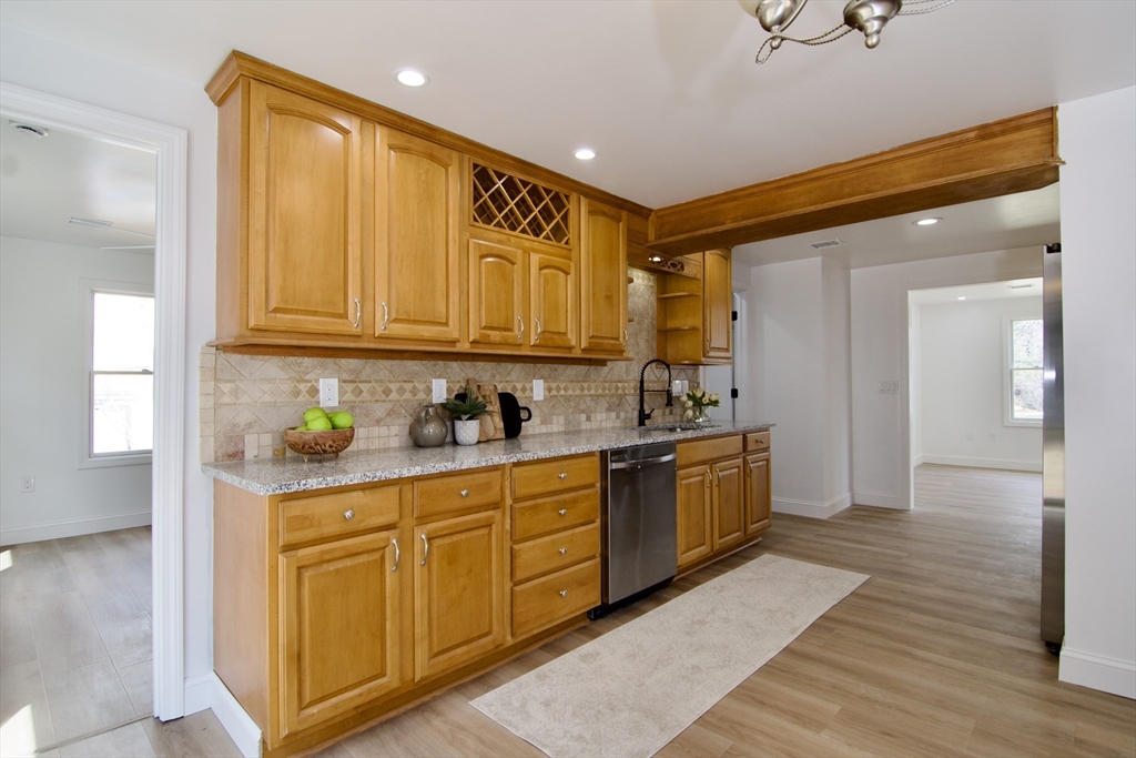 28 Old Lane Road Springfield, MA 01129 - Photo 17 of 36