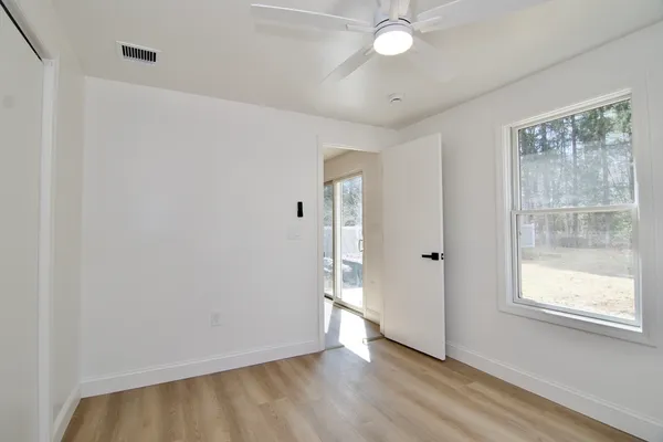 $349,900 | 28 Old Lane Road, Springfield, MA 01129