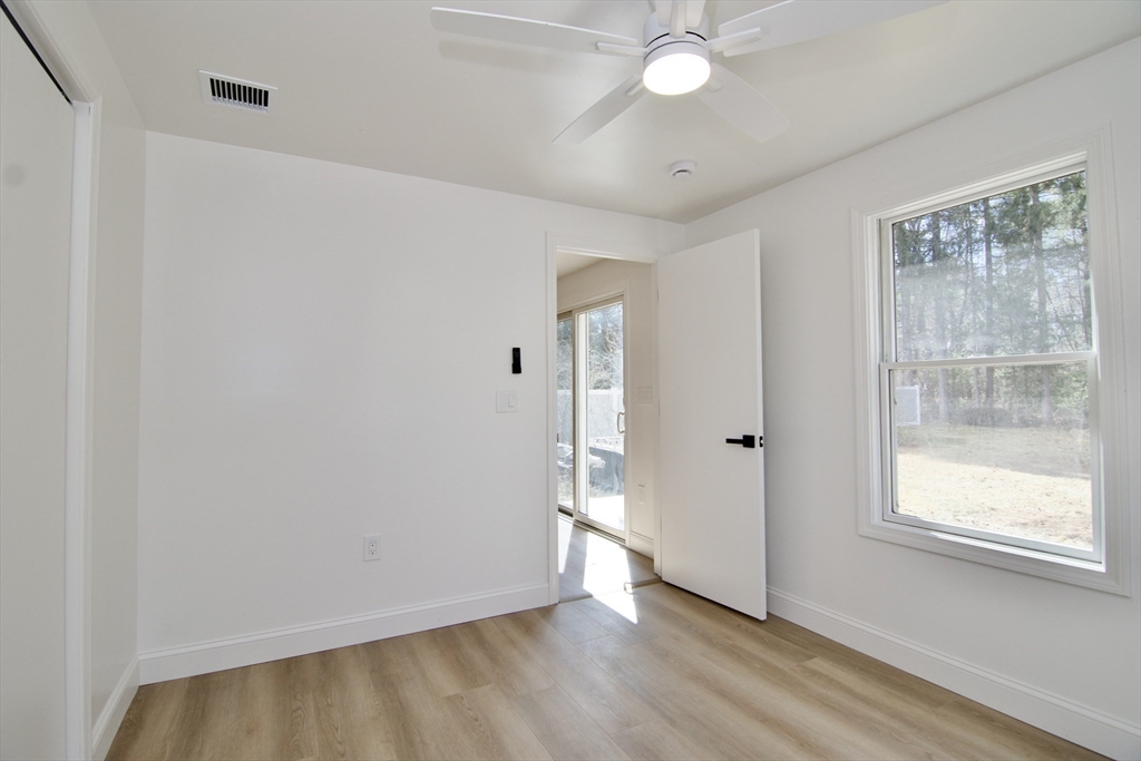 28 Old Lane Road Springfield, MA 01129 - Photo 32 of 36