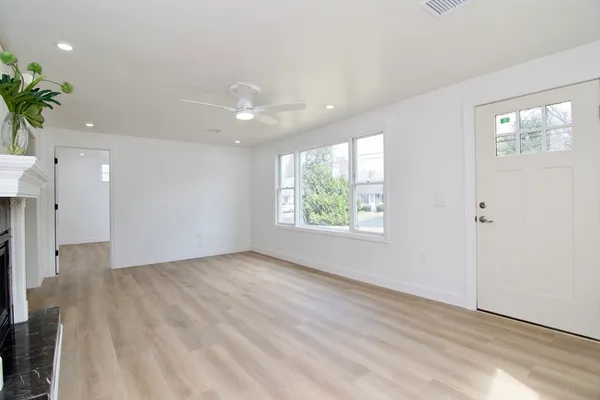 $349,900 | 28 Old Lane Road, Springfield, MA 01129