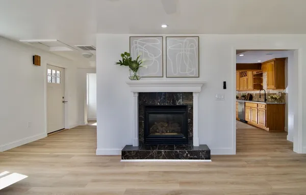 $349,900 | 28 Old Lane Road, Springfield, MA 01129