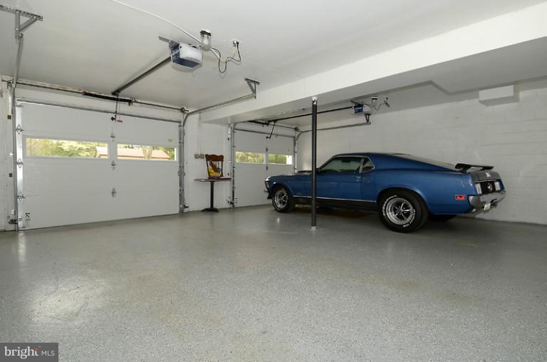 40310 Gap Road Leesburg, VA 20175 - Photo 6 of 30 Oversized Garage