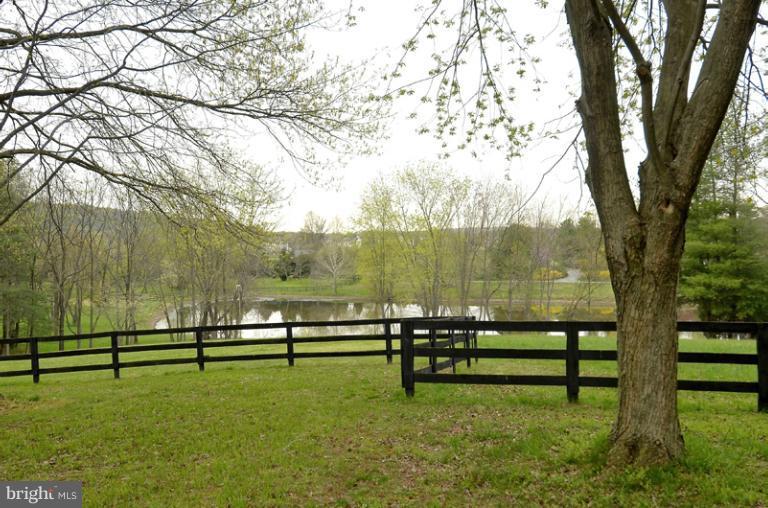 40310 Gap Road Leesburg, VA 20175 - Photo 7 of 30 View
